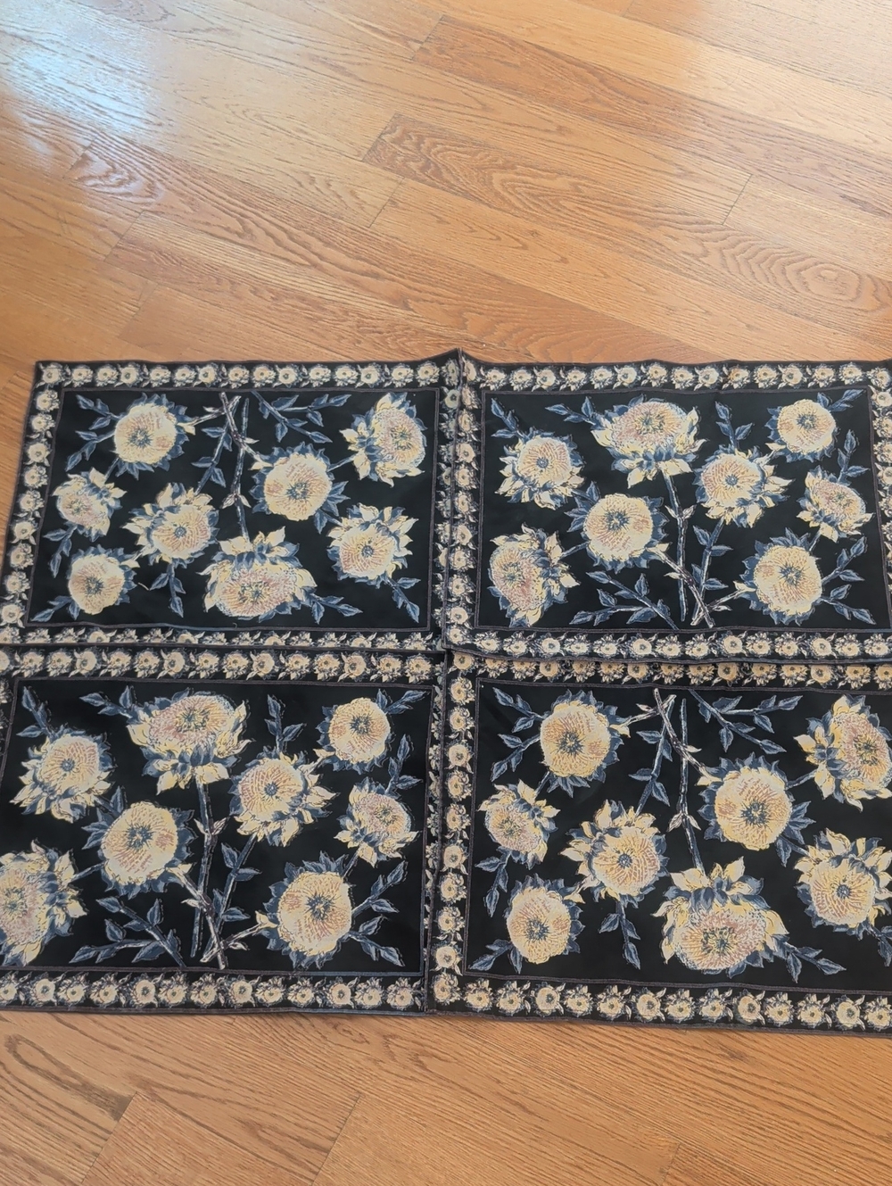 April Cornell Floral Black & Yellow Placemat Set